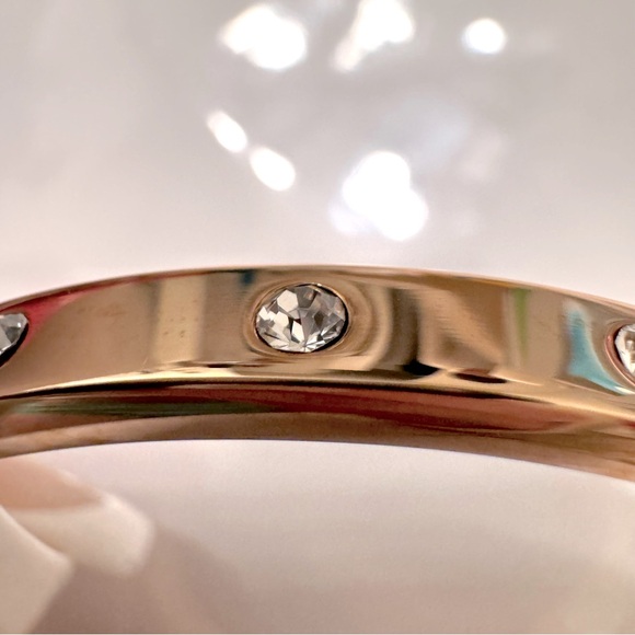 Kate Spade Set in Stone Hinged Bangle - Picture 7 of 7